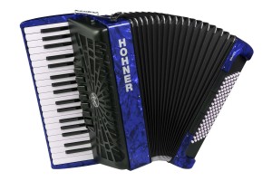 AKORDEON HOHNER BRAVO III 96 DBL NIEBIESKI + POKROWIEC + PASY NOŚNE